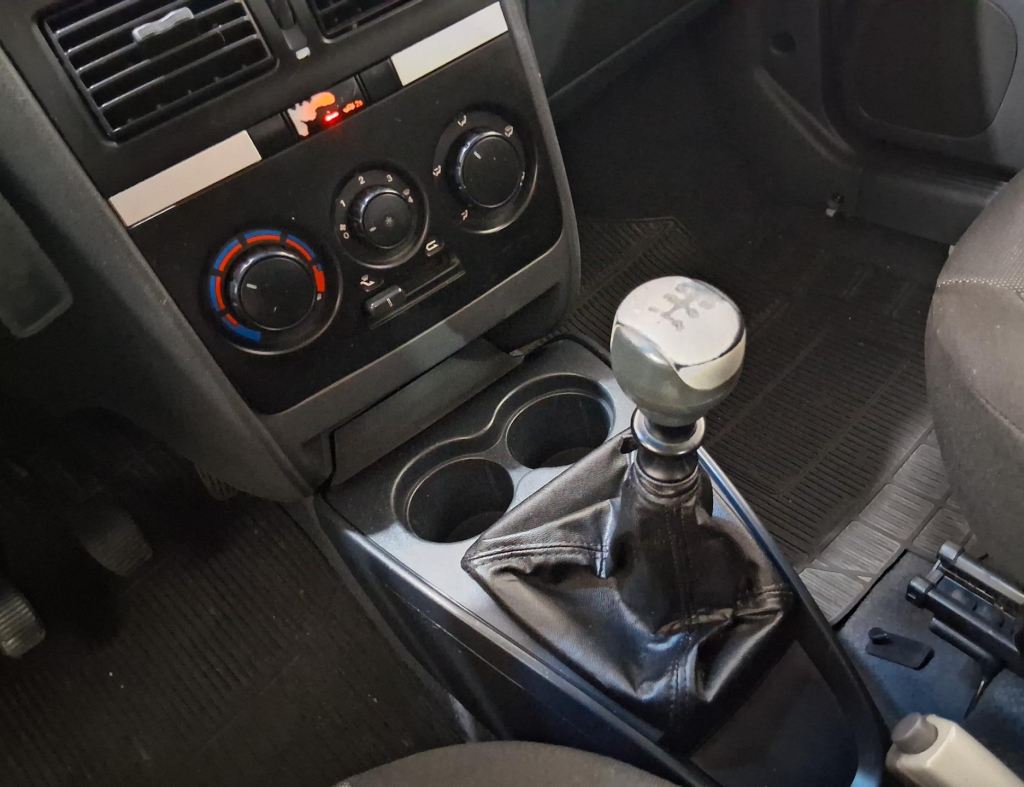 Fiat Idea Attractive 1.4 Flex 4 Portas Modelo 2013 imagem 18