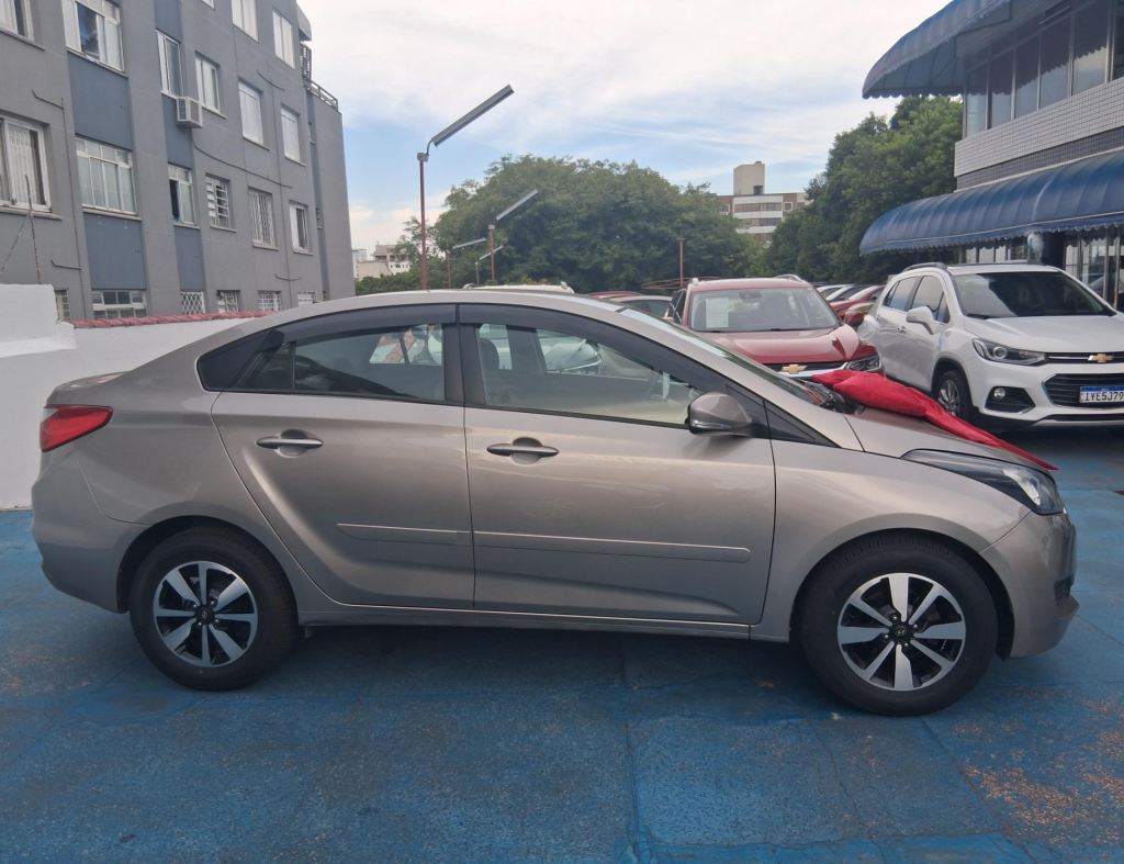 Hyundai Hb20 Confort Sedan 1.0 Flex 4 Portas Modelo 2016 imagem 4