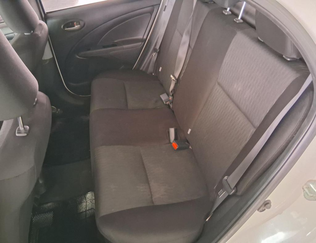 Toyota Etios Hatch X 1.3 Flex 4 Portas Modelo 2019 imagem 11
