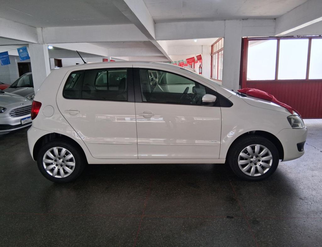 Volkswagem Fox Trendline 1.6 Flex 4 Portas Modelo 2014 imagem 4