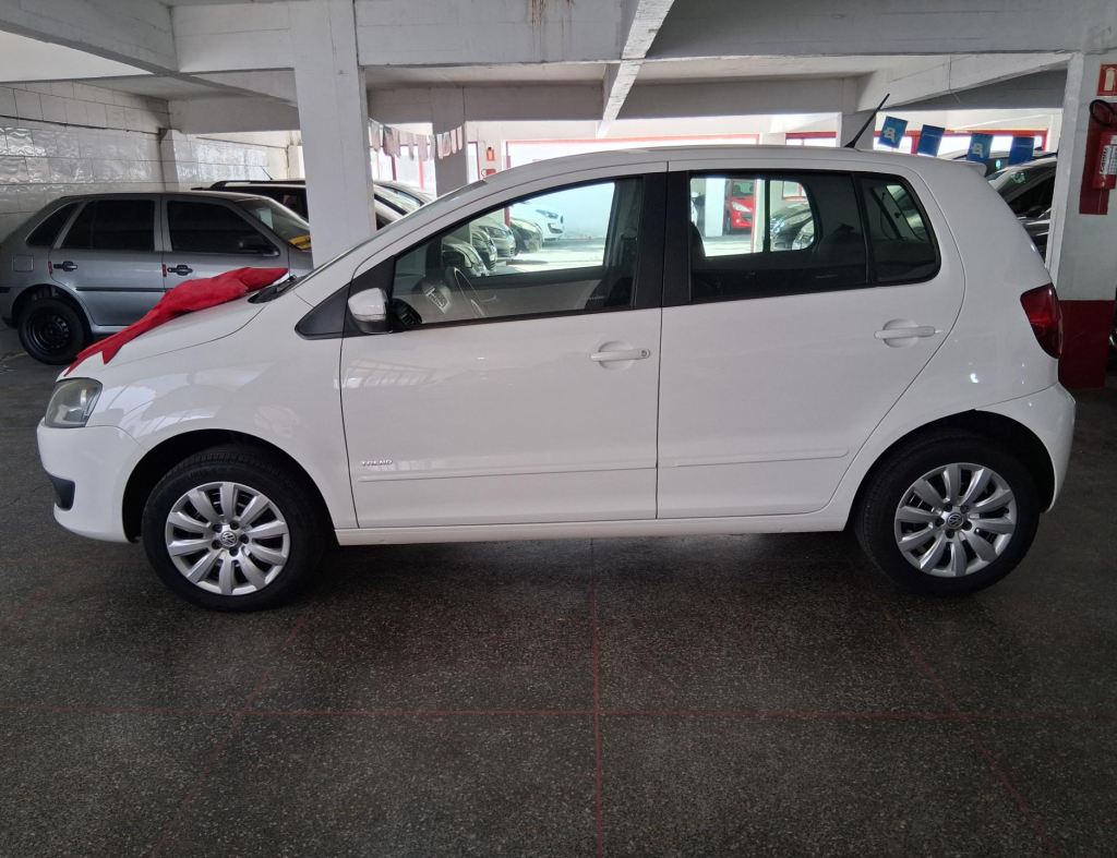 Volkswagem Fox Trendline 1.6 Flex 4 Portas Modelo 2014 imagem 5