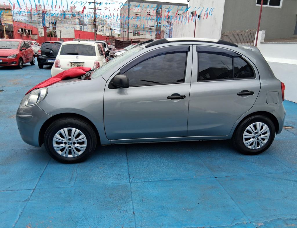 Nissan March Active 1.0 Flex 4 Portas Modelo 2015 imagem 6