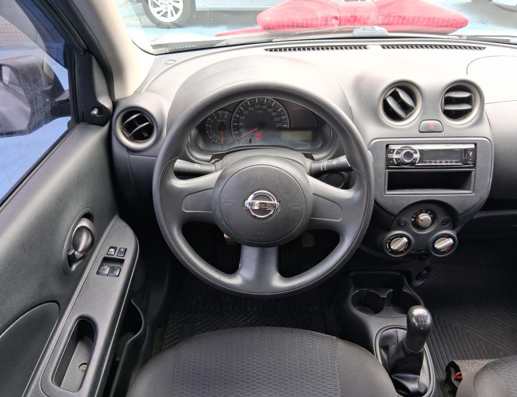 Nissan March Active 1.0 Flex 4 Portas Modelo 2015 imagem 12