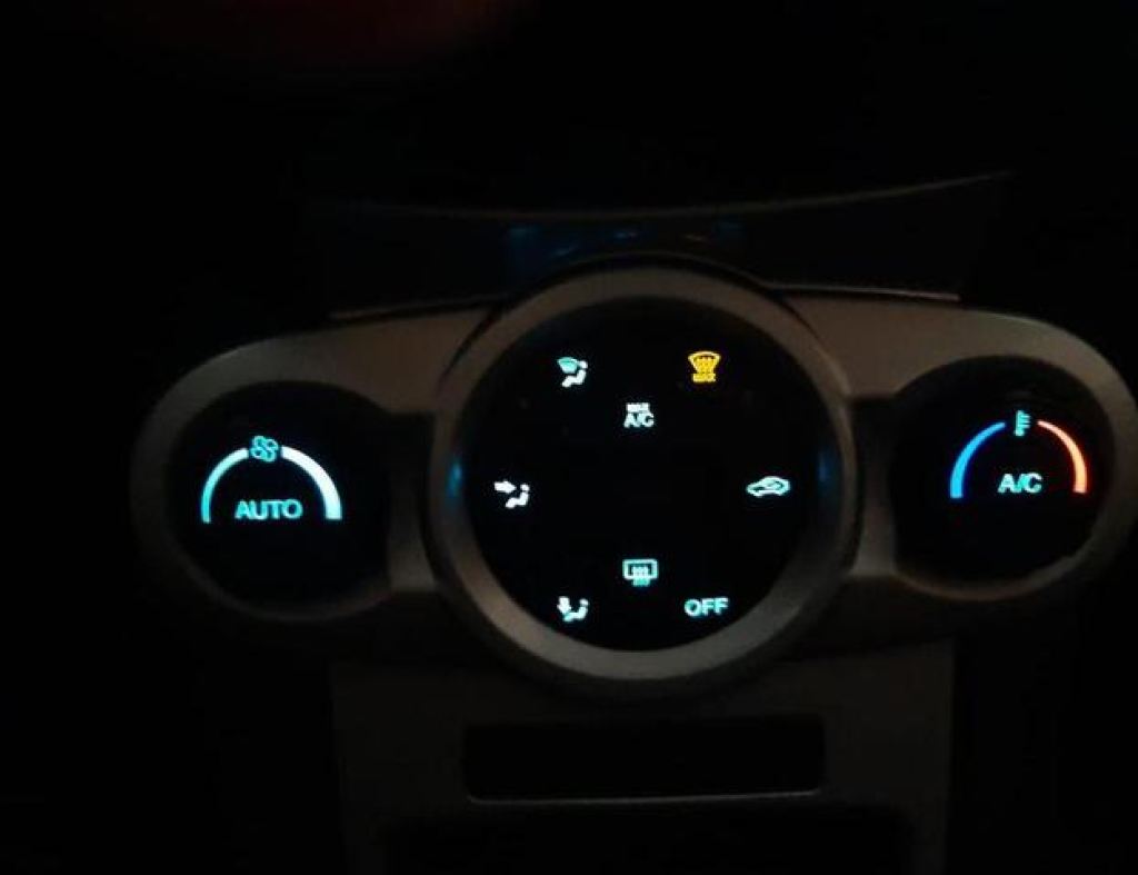 Ford New Fiesta 1.6 Sel Hatch  4P,Modelo  2018.Ipva 2026 Pago imagem 21