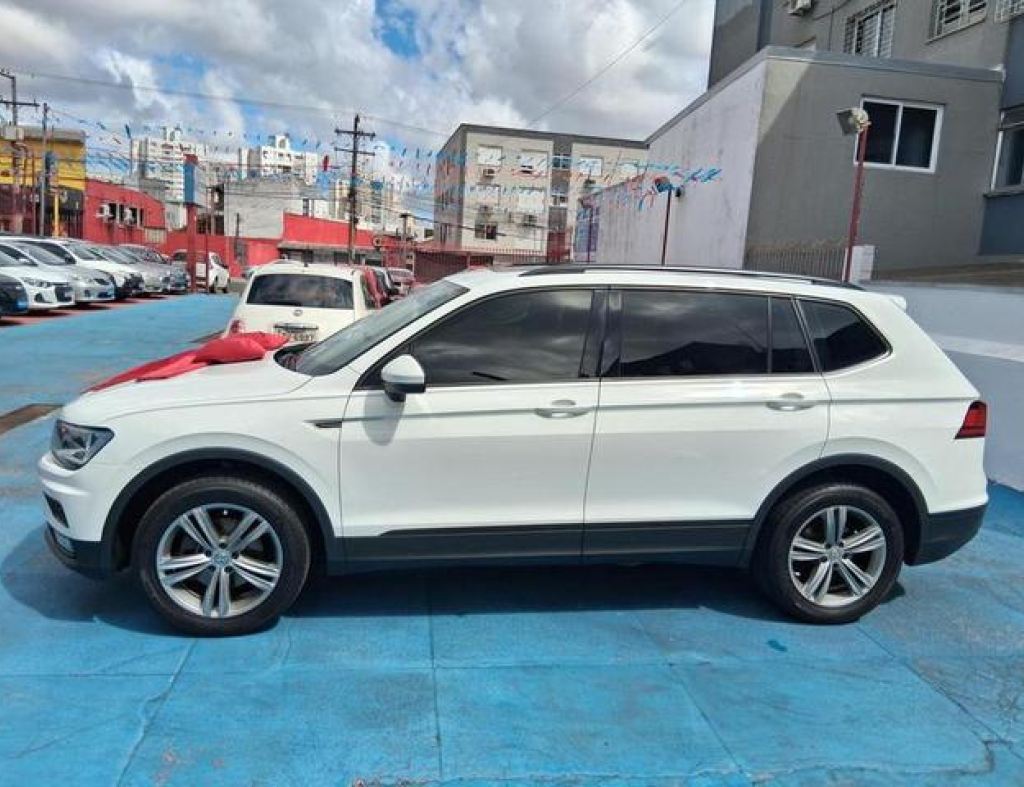 Volkswagen / Tiguan Allspace 1.4 Automático Flex 4 Portas Modelo 2020 imagem 4