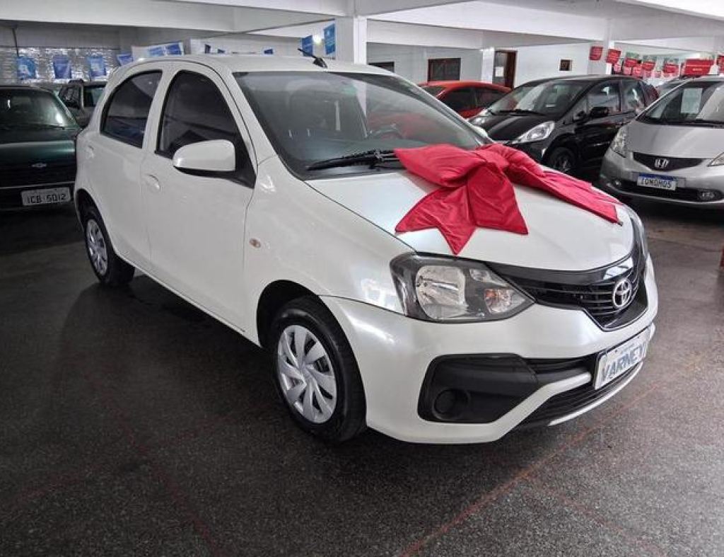 Toyota / Etios Hatch X 1.3 Flex 4 Portas Modelo 2019 imagem 2