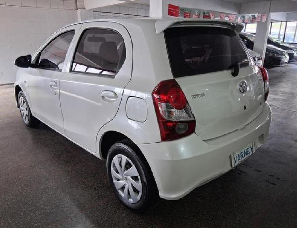 Toyota / Etios Hatch X 1.3 Flex 4 Portas Modelo 2019 imagem 7