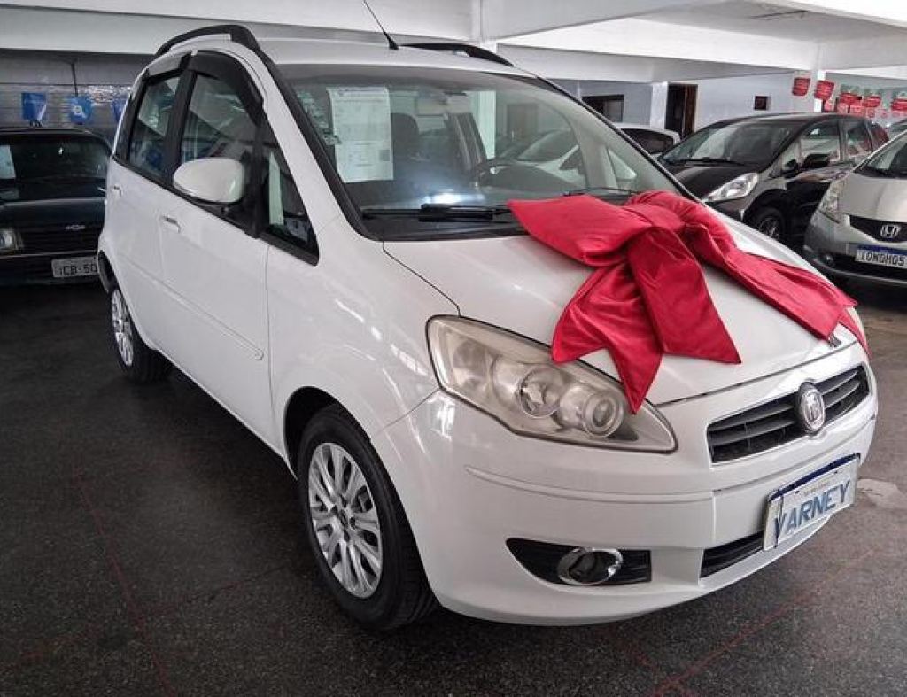 Fiat / Idea Attractive 1.4 Flex 4 Portas Modelo 2013 imagem 1