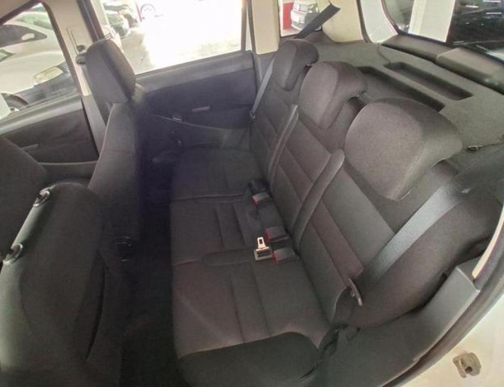 Fiat / Idea Attractive 1.4 Flex 4 Portas Modelo 2013 imagem 14