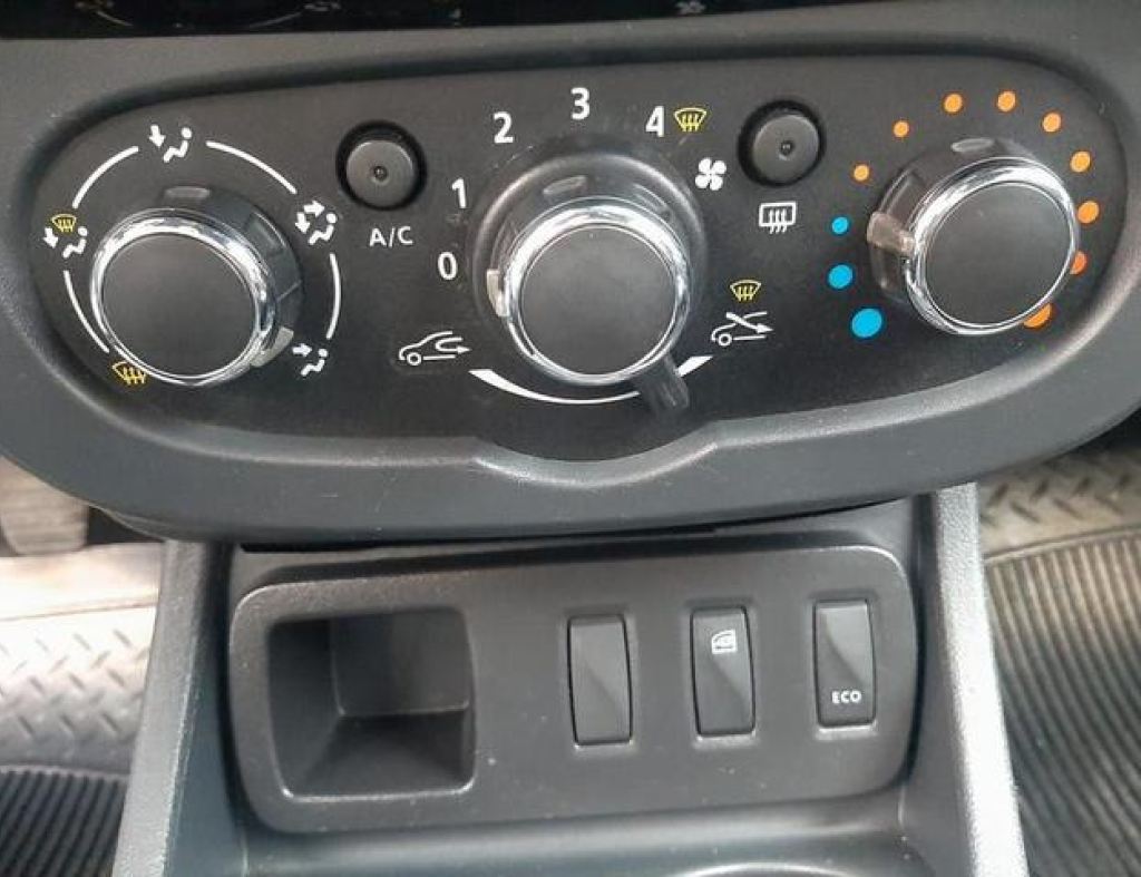 Renault / Duster Expression 1.6 Flex 4 Portas Modelo 2019 imagem 17