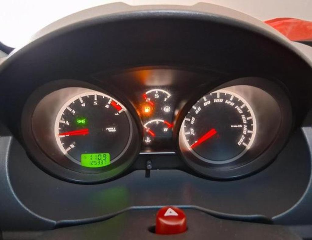 Ford / Fiesta Hatch 1.6 Flex 4 Portas Modelo 2011 imagem 10