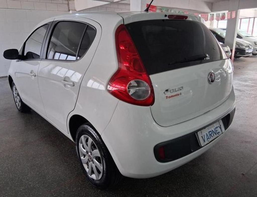 Fiat / Pálio Attractive 1.0 Flex 4 Portas Modelo 2015 imagem 8