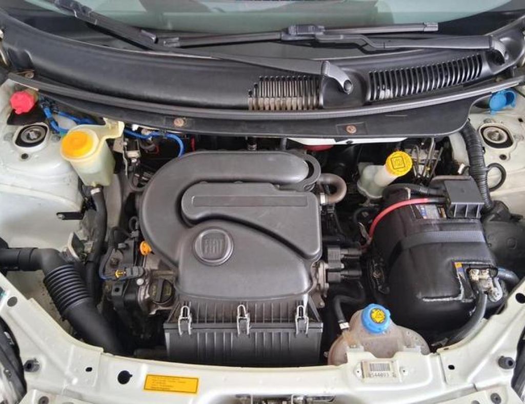 Fiat / Pálio Attractive 1.0 Flex 4 Portas Modelo 2015 imagem 10