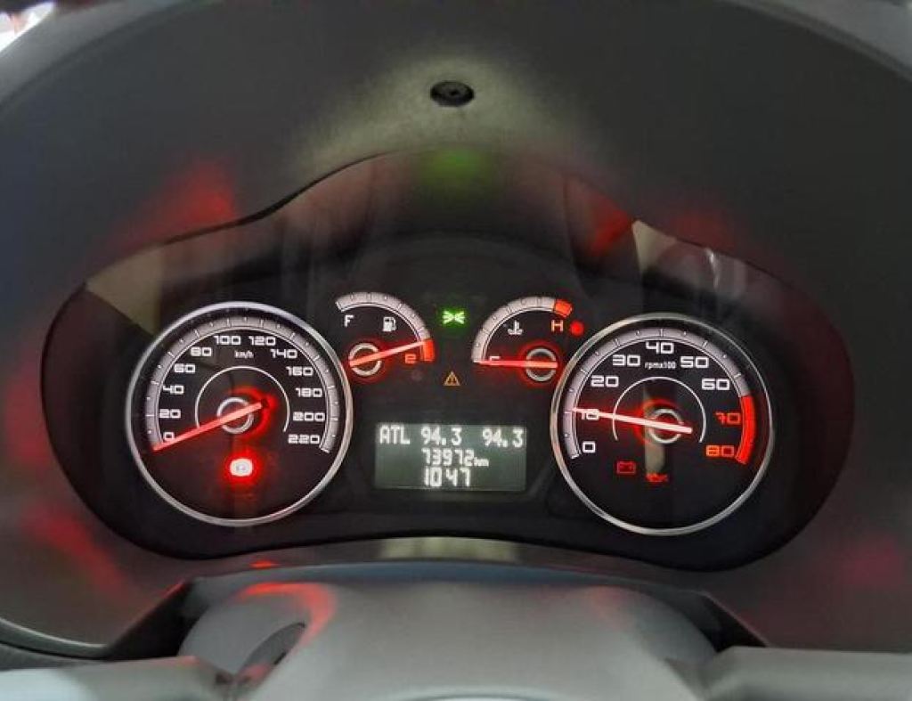 Fiat / Pálio Attractive 1.0 Flex 4 Portas Modelo 2015 imagem 14