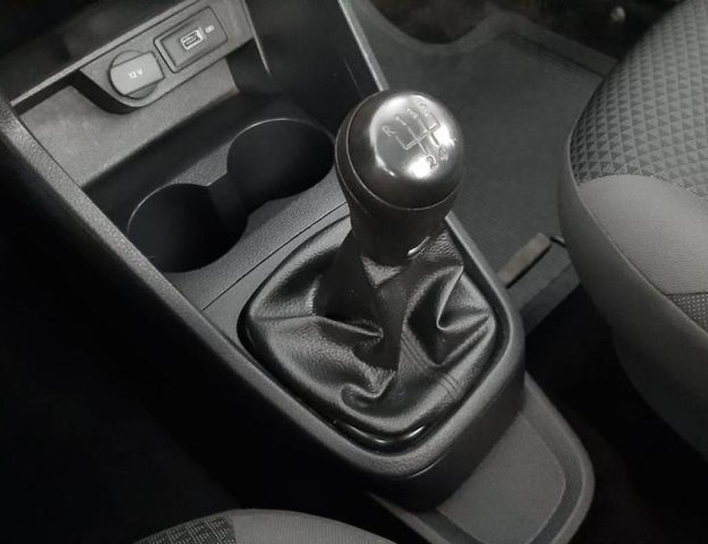 Volkswagen Saveiro 1.6 Cs Robust 8V Flex 2P Manual 2023 imagem 17