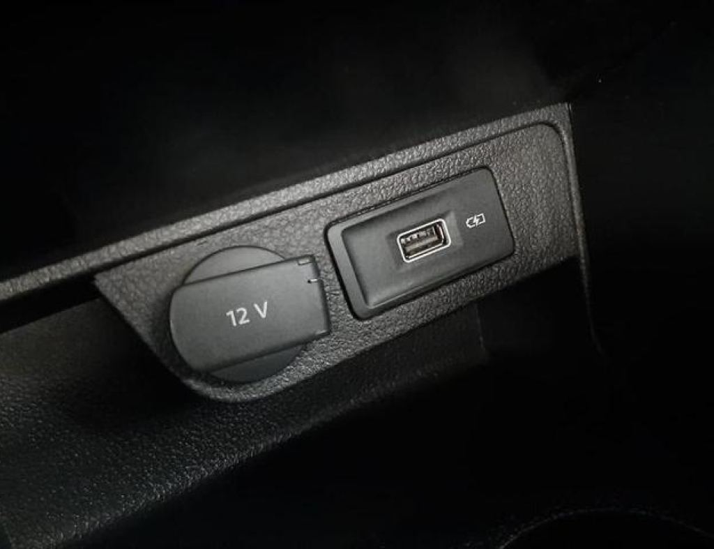 Volkswagen Saveiro 1.6 Cs Robust 8V Flex 2P Manual 2023 imagem 18