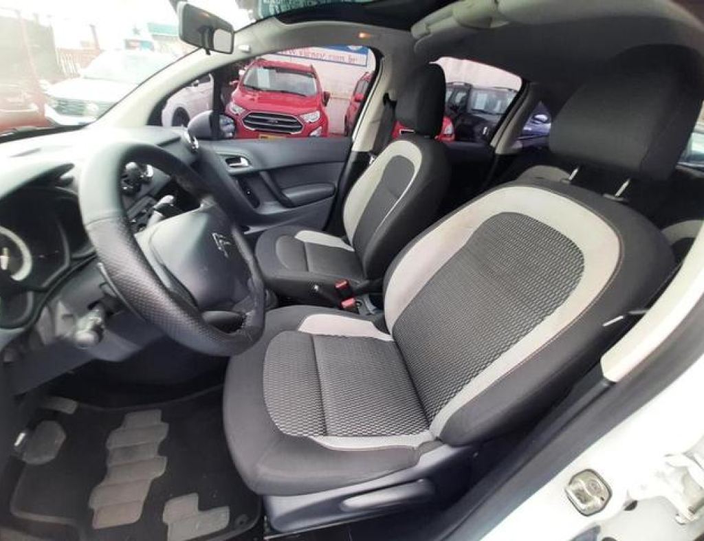 Citroen / C3 Tendence 1.6 Automático Flex 4 Portas Modelo 2017 imagem 16