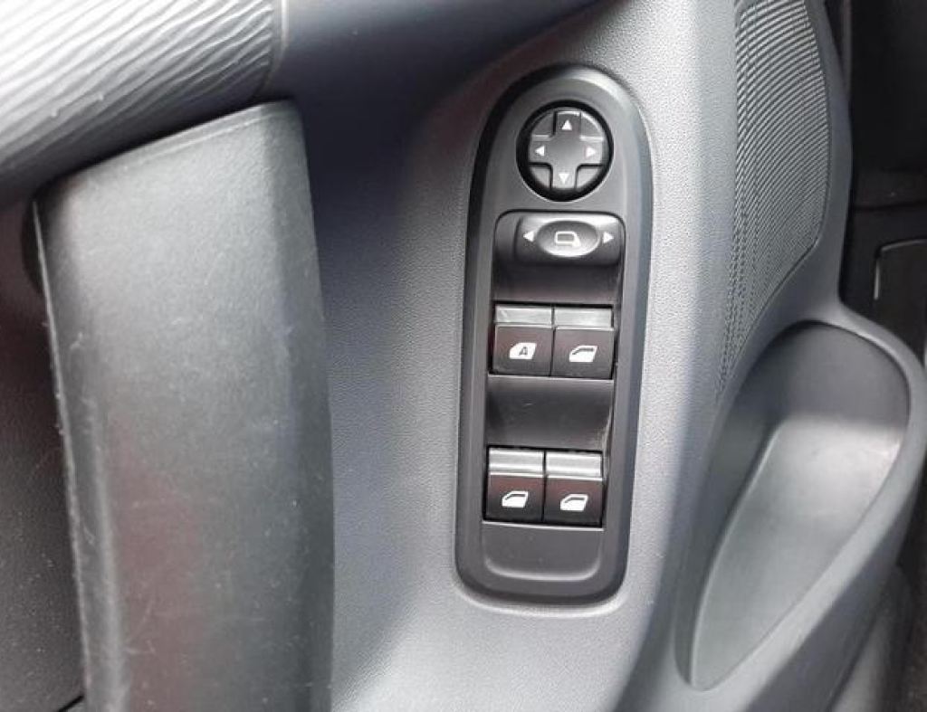 Citroen / C3 Tendence 1.6 Automático Flex 4 Portas Modelo 2017 imagem 23