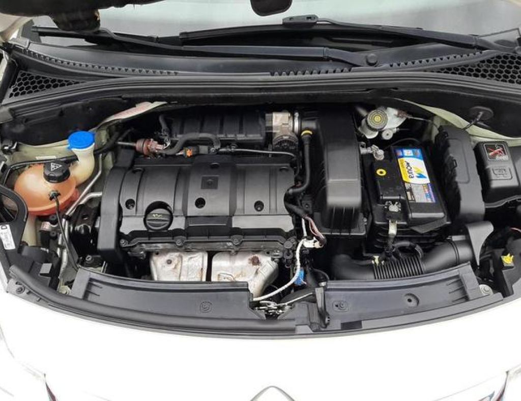 Citroen / C3 Tendence 1.6 Automático Flex 4 Portas Modelo 2017 imagem 25