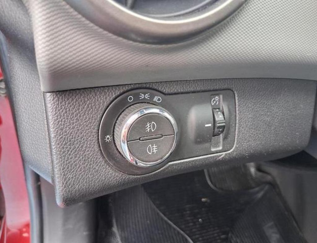 Chevrolet / Sonic Ltz 1.6 Automático Flex 4 Portas Modelo 2012 imagem 20