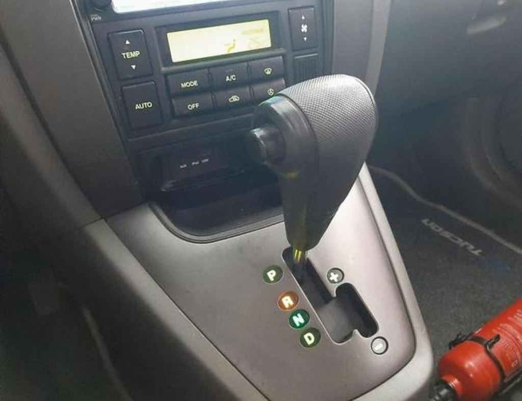 Hyundai Tucson 2.0 Gls Flex 4P Aut 2015 imagem 16