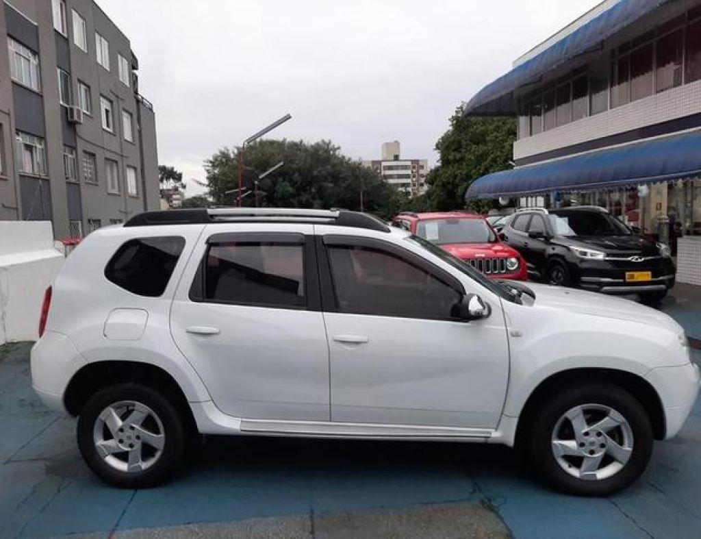 Renault / Duster Dinamique 2.0 Automática Flex 4 Portas Modelo 2014 imagem 3