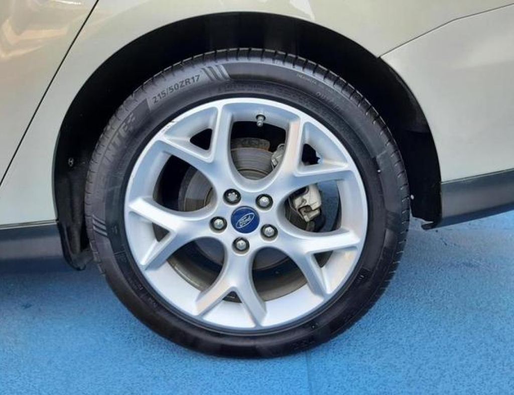 Ford / Focus Se 2.0 Automático Modelo 2019 imagem 13