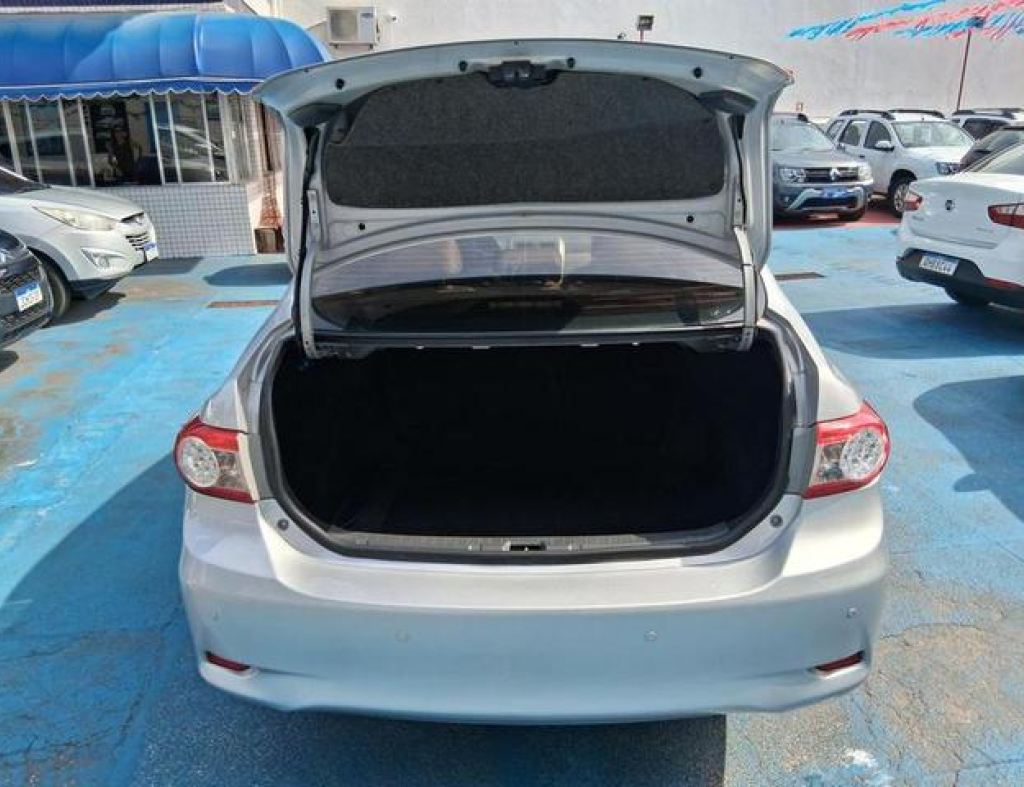 Toyota / Corolla Xei 2.0 Automático Flex 4 Portas Modelo 2013 imagem 9