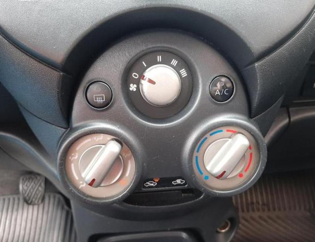 Nissan / March Sv 1.6 Flex 4 Portas Modelo 2014 imagem 19