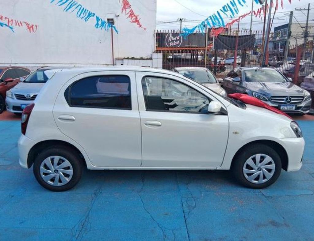 Toyota / Etios X 1.3 Flex 4 Portas Modelo 2019 imagem 5