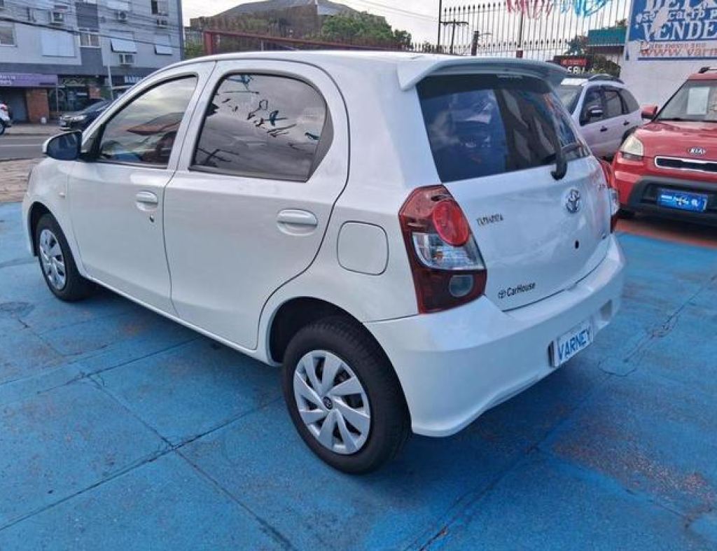 Toyota / Etios X 1.3 Flex 4 Portas Modelo 2019 imagem 7