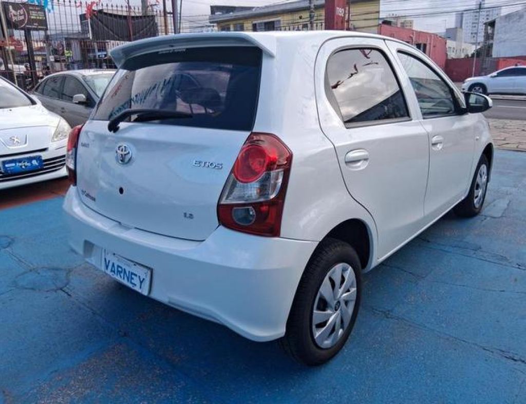 Toyota / Etios X 1.3 Flex 4 Portas Modelo 2019 imagem 8