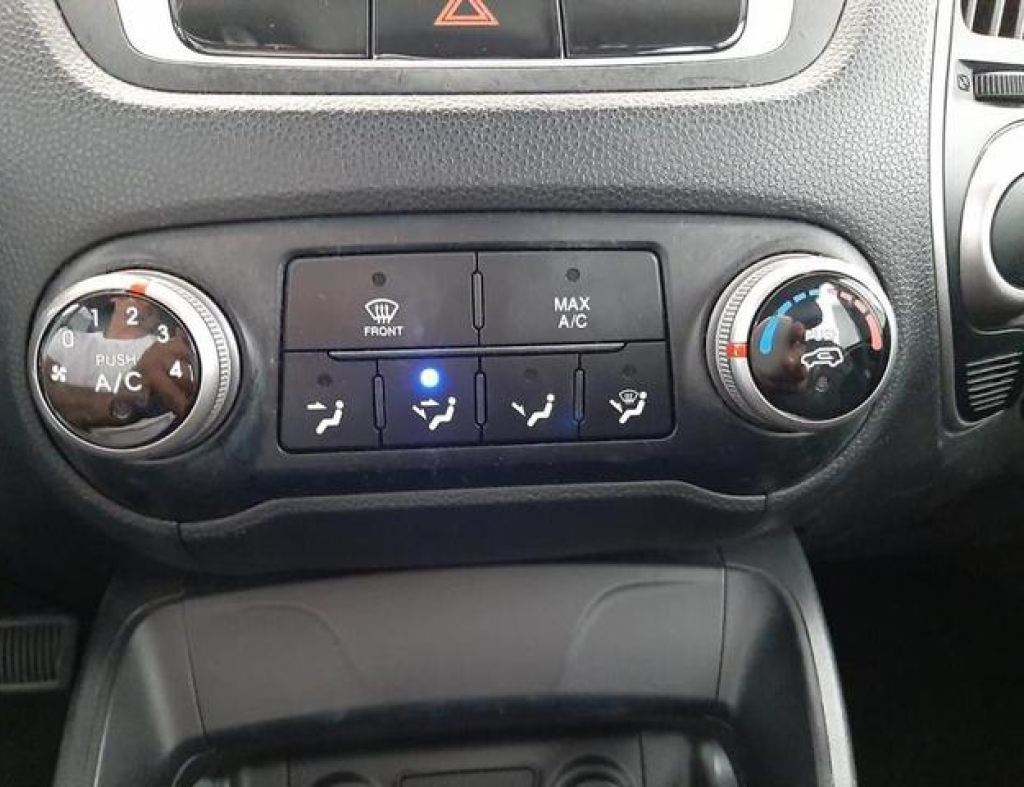 Hyundai Ix35 Gls 2.0 16V 2Wd Flex Aut 2015 imagem 20