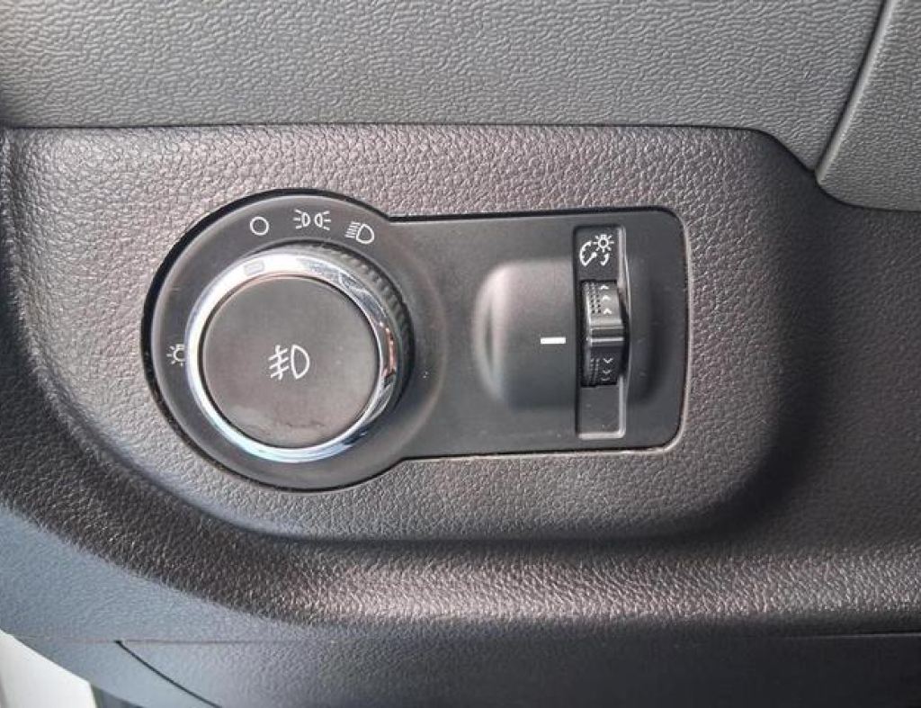 Chevrolet / Spin Advantage 1.8 Automático Flex 4 Portas Modelo 2018 imagem 17