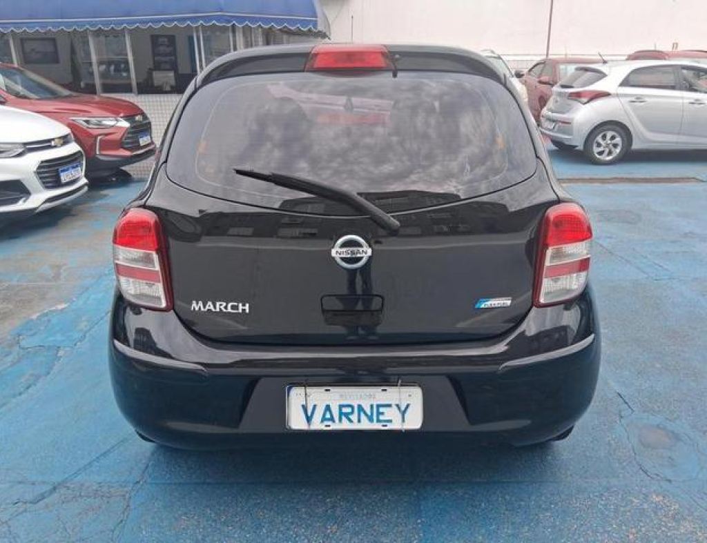 Nissan / March S 1.6 Flex 4 Portas Modelo 2014 imagem 4