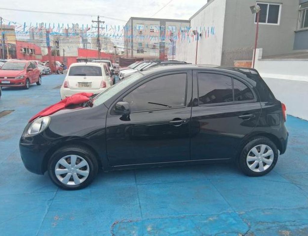 Nissan / March S 1.6 Flex 4 Portas Modelo 2014 imagem 6