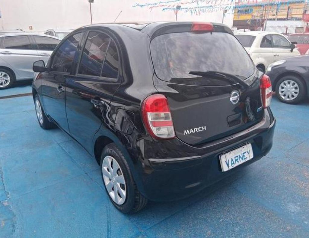 Nissan / March S 1.6 Flex 4 Portas Modelo 2014 imagem 8