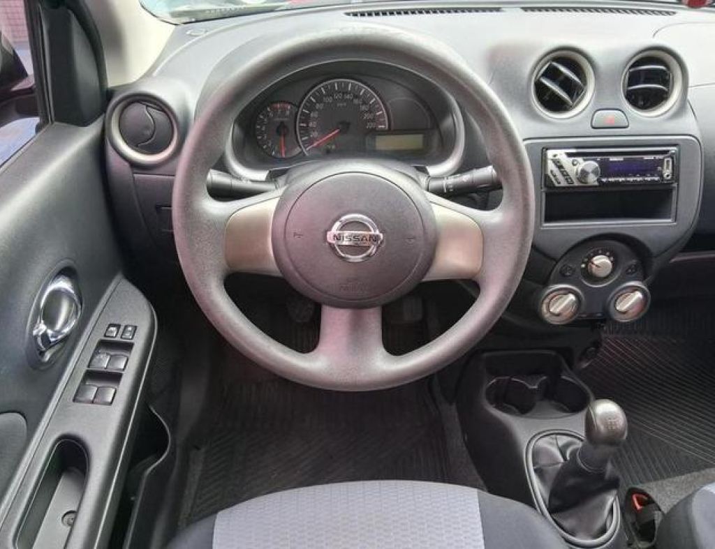 Nissan / March S 1.6 Flex 4 Portas Modelo 2014 imagem 14