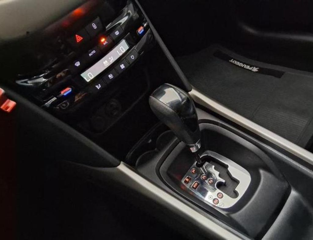 Peugeot 2008 Allure 1.6 Automático  4P. Modelo 2017.Ipva 2026 Cortesia imagem 14