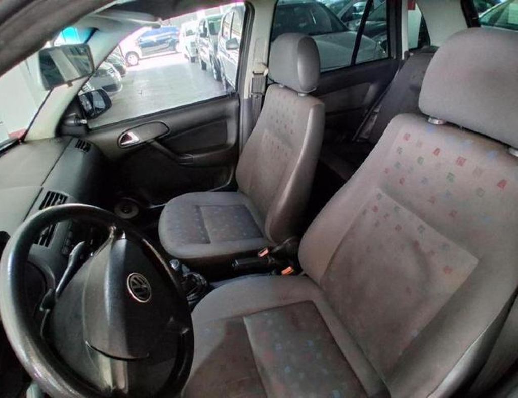 Volkswagen / Gol Power 1.0 4 Portas Modelo 2003 imagem 9