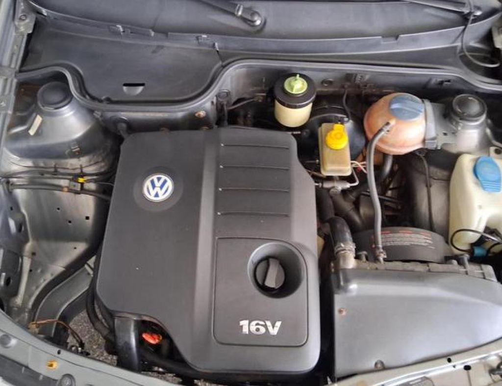Volkswagen / Gol Power 1.0 4 Portas Modelo 2003 imagem 16