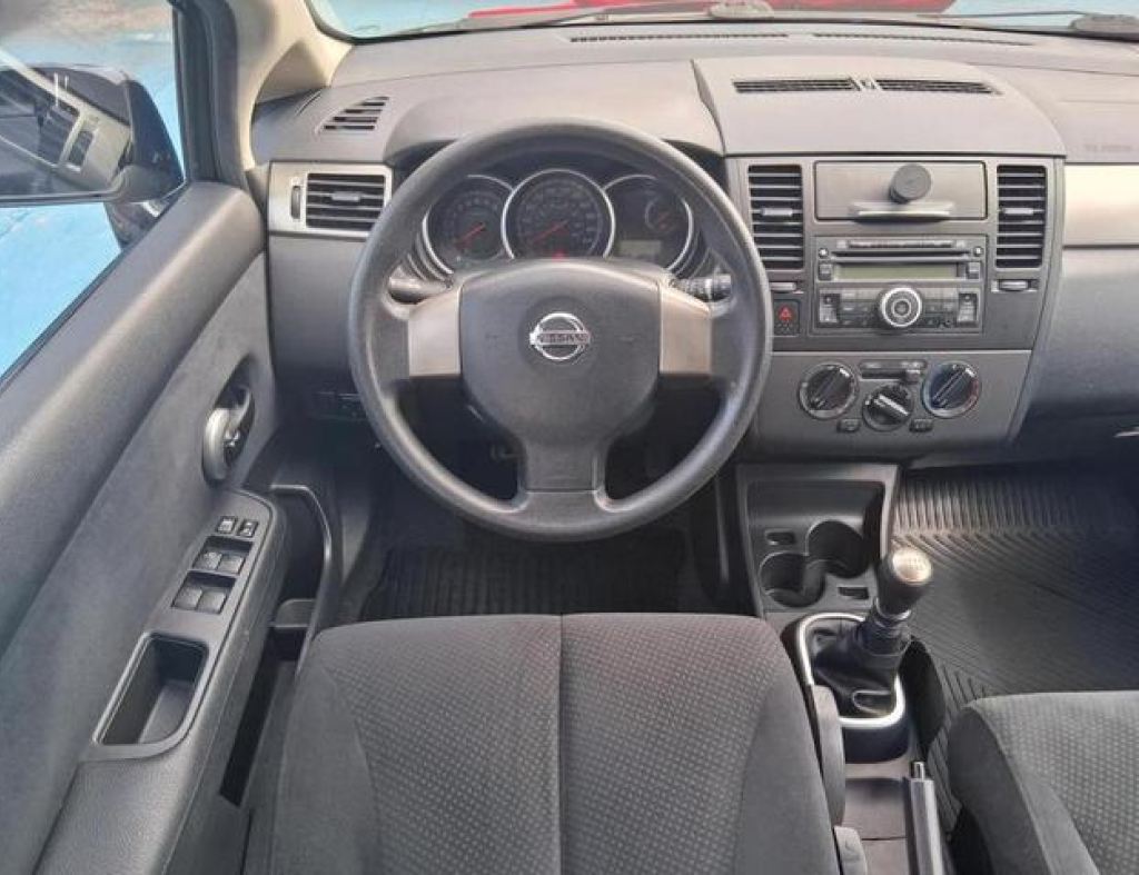 Nissan / Tiida S 1.8 Flex 4 Portas Modelo 2013 imagem 13