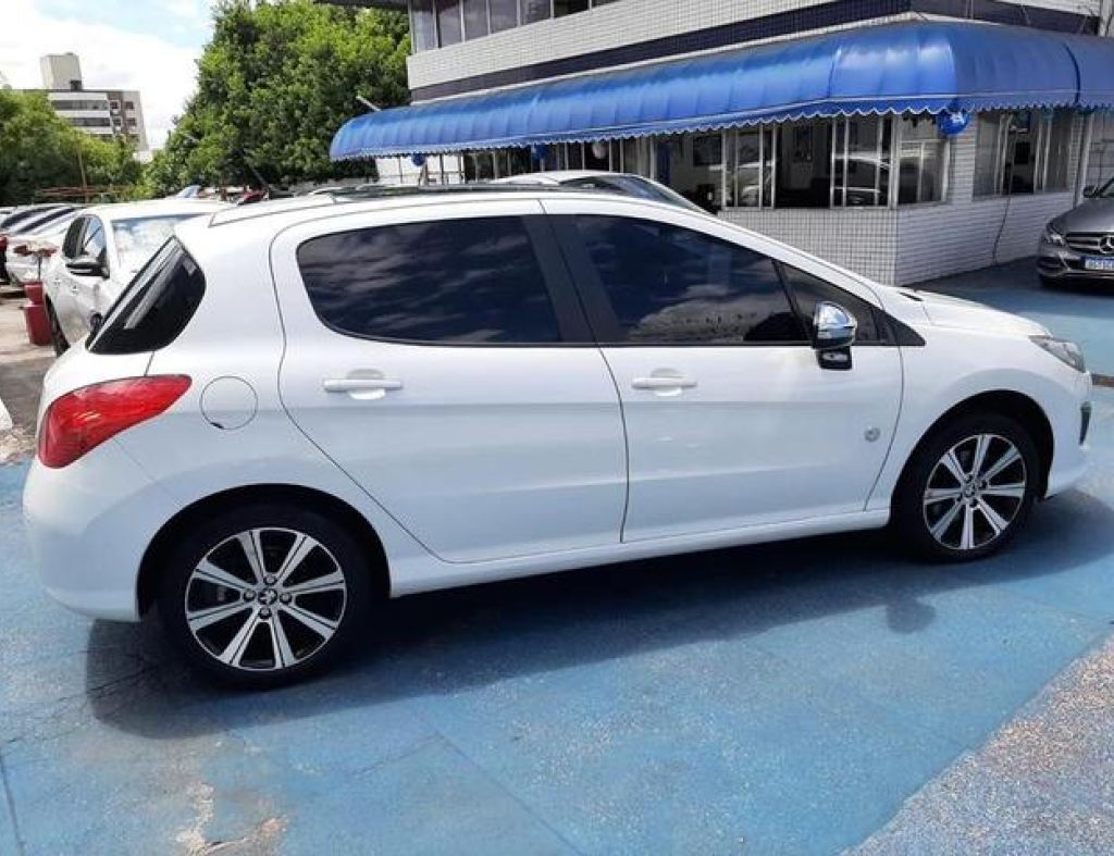 Peugeot / 308 Roland Garros 1.6 Turbo Automático Flex 4 Portas Modelo 2015 imagem 3