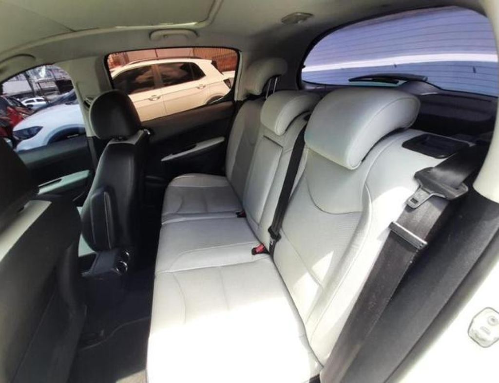 Peugeot / 308 Roland Garros 1.6 Turbo Automático Flex 4 Portas Modelo 2015 imagem 17