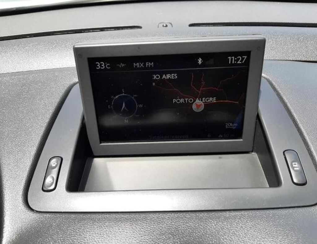 Peugeot / 308 Roland Garros 1.6 Turbo Automático Flex 4 Portas Modelo 2015 imagem 21