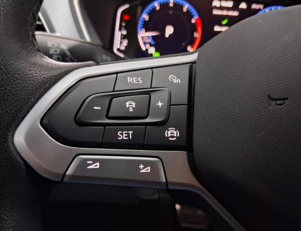 Volkswagem / T-Cross Highline Tsi 1.4 Automático Flex 4 Portas Modelo 2024 imagem 18