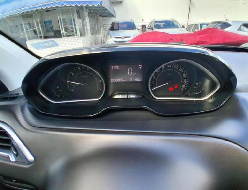 Peugeot / 2008 Griffe 1.6 Automático Flex 4 Portas Modelo 2018 imagem 18