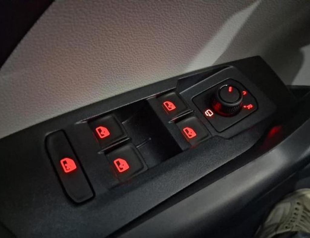 Volkswagem / T-Cross Highline Tsi 1.4 Automático Flex 4 Portas Modelo 2024 imagem 17