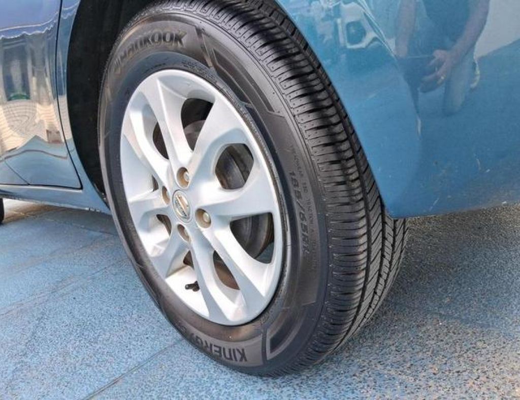 Nissan / March Sv 1.6 Flex 4 Portas Modelo 2015 imagem 9