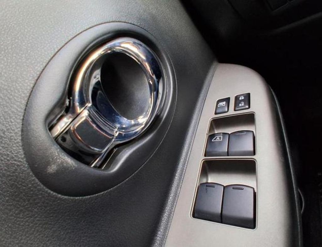 Nissan / March Sv 1.6 Flex 4 Portas Modelo 2015 imagem 15